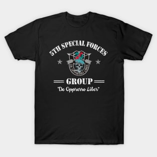 Proud US Army 20th Special Forces Group Skull American Flag VeteranDe Oppresso Liber SFG - Gift for Veterans Day 4th of July or Patriotic Memorial Day T-Shirt